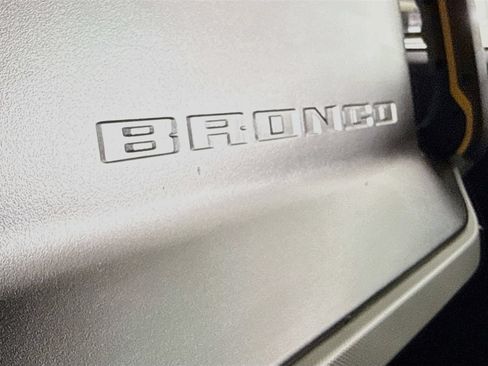 Used 2022 Ford Bronco Badlands AWD/4WD image 24