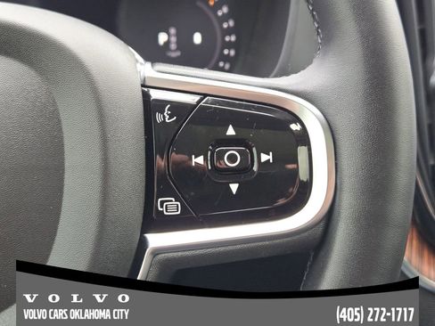 Certified 2024 Volvo XC60 B5 Ultimate w/ Protection Package Premier AWD/4WD image 28