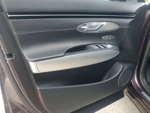 Used 2022 Genesis GV70 2.5T w/ Select Package image 25