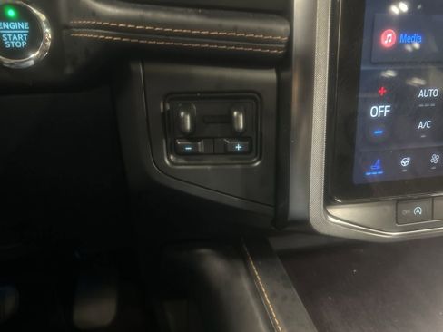 Certified 2022 Ford Expedition Max Platinum image 23