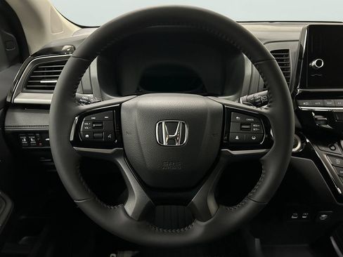 Used 2026 Honda Odyssey Touring image 12