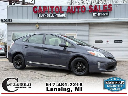 Used 2014 Toyota Prius Two FWD image 1