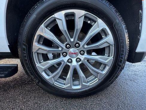 Used 2023 GMC Yukon Denali w/ Max Trailering Package image 14