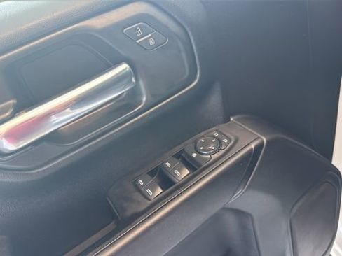 Used 2022 Chevrolet Silverado 1500 Custom AWD/4WD image 8