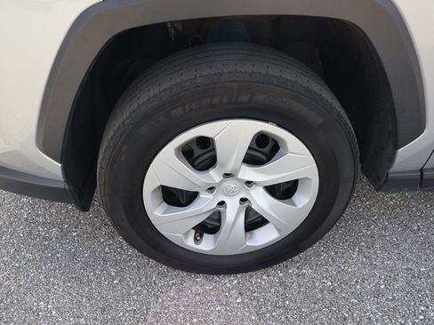 Used 2024 Toyota RAV4 LE image 4