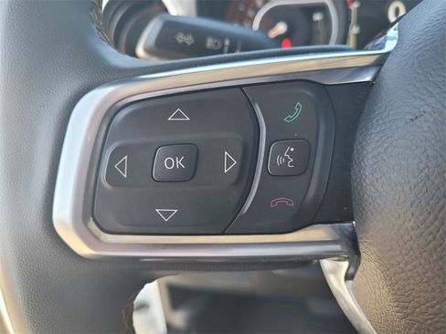 Used 2024 Jeep Wrangler Sahara image 21