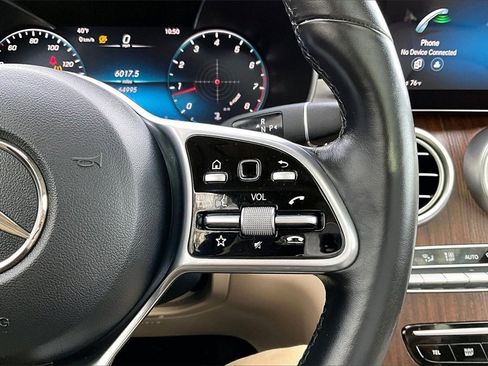 Used 2020 Mercedes-Benz GLC 300 4MATIC image 11