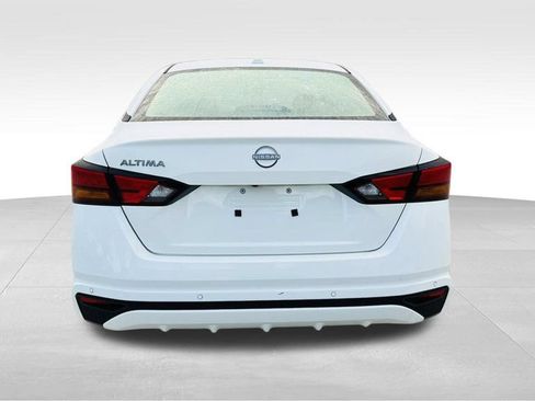 Certified 2025 Nissan Altima 2.5 S FWD image 6