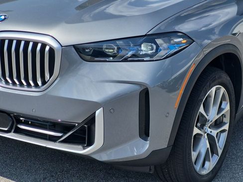 Certified 2025 BMW X5 sDrive40i w/ Premium Package RWD image 9