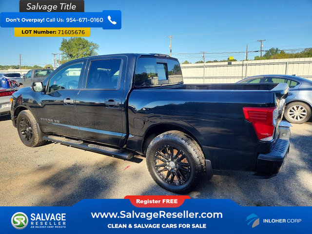 Used 2019 Nissan Titan SV w/ SV Convenience Package RWD image 3