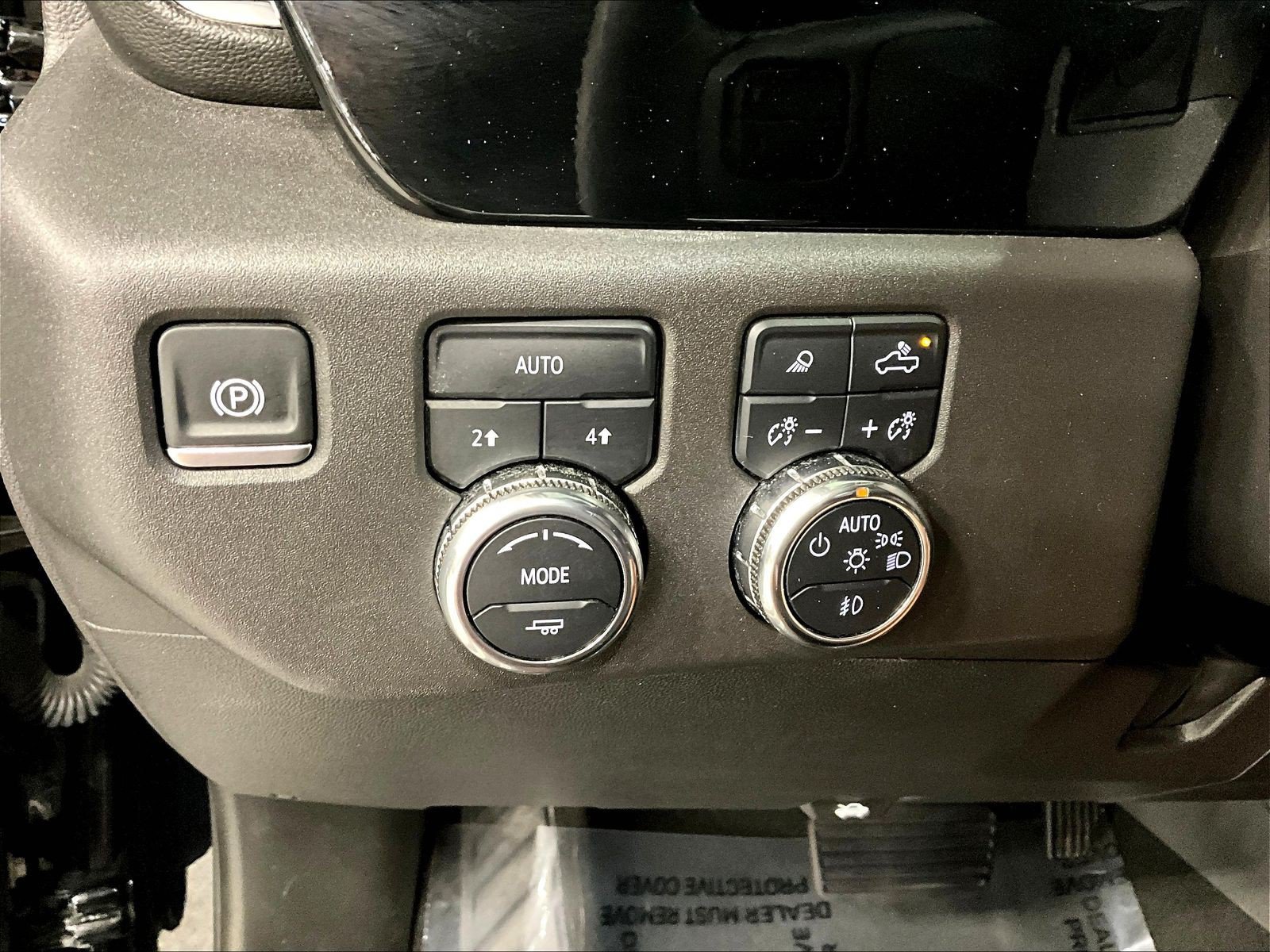 Used 2025 GMC Sierra 1500 SLT AWD/4WD image 36