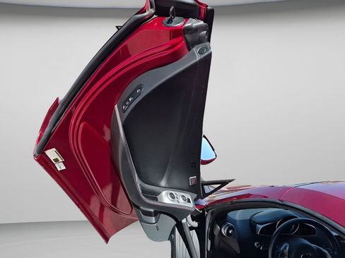 Used 2013 McLaren MP4-12C Spider RWD image 18