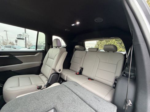 New 2026 GMC Acadia Elevation w/ Elevation Premium Package image 27