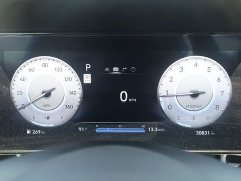 Used 2025 Hyundai Elantra SEL FWD image 15