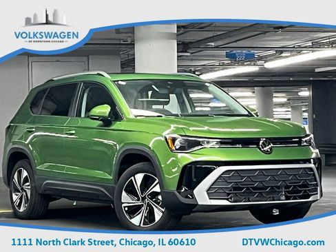 New 2025 Volkswagen Taos SE image 2