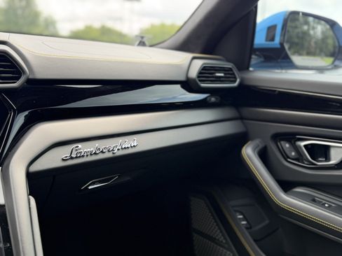 Used 2024 Lamborghini Urus S AWD/4WD image 20