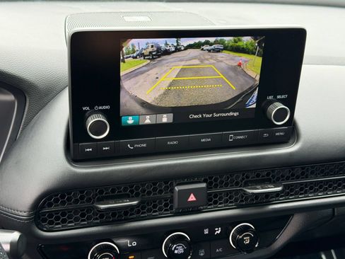 Used 2025 Honda HR-V LX image 18