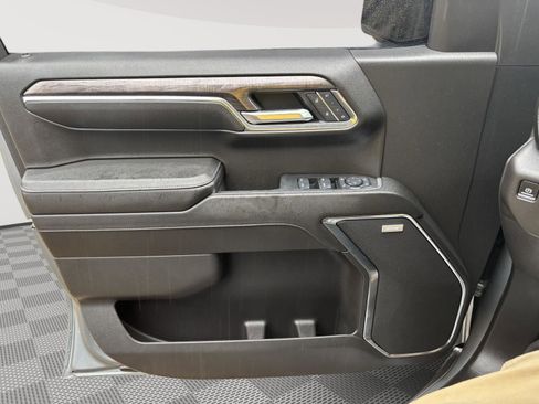 Used 2024 Chevrolet Silverado 1500 LTZ image 18