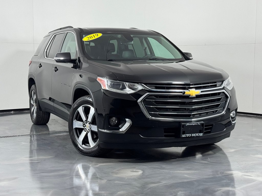 Used 2019 Chevrolet Traverse LT w/ LT Premium Package FWD image 2