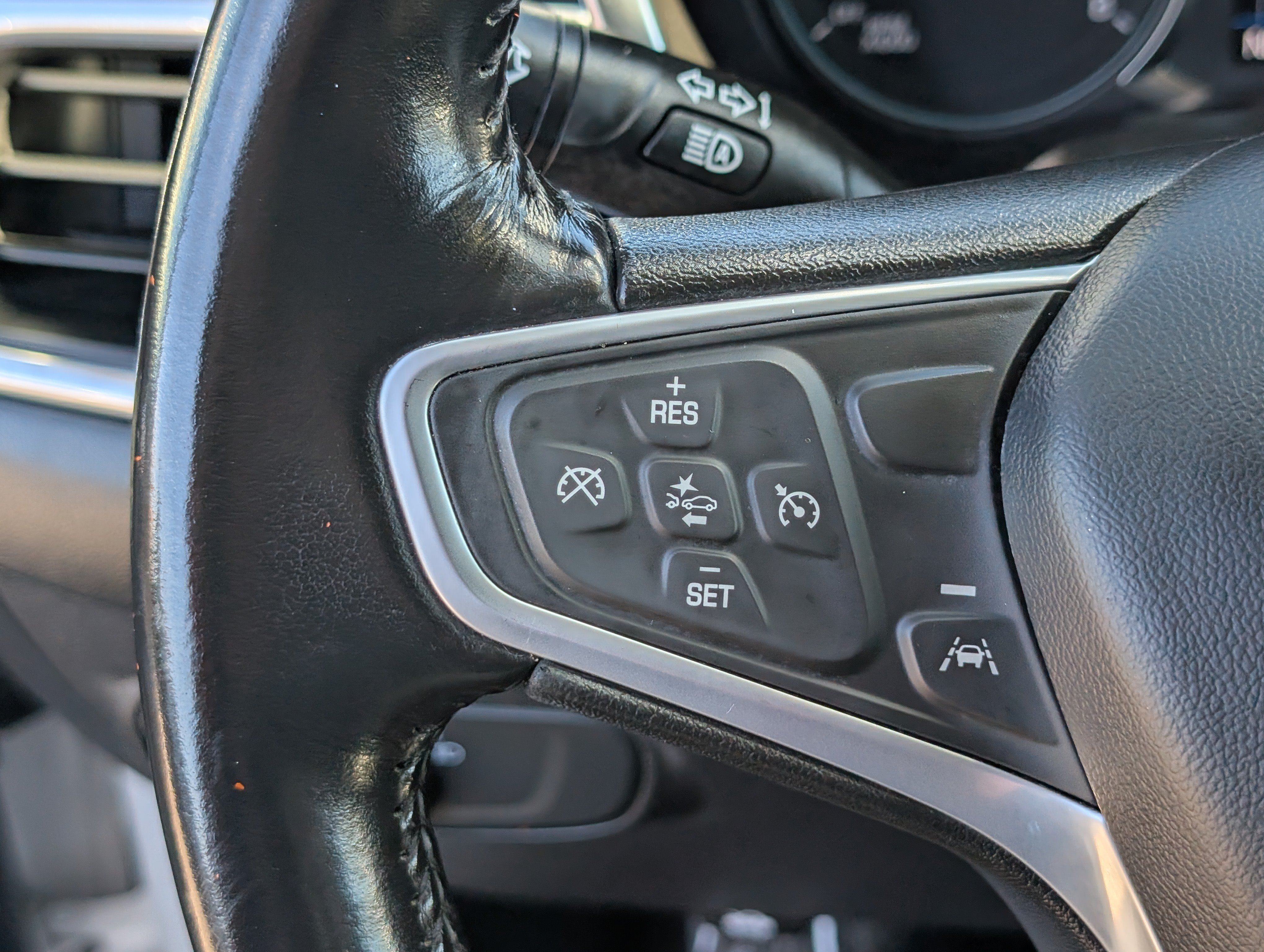 Used 2022 Chevrolet Equinox LT FWD image 23