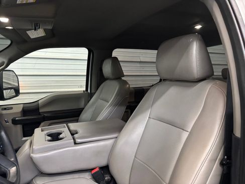 Used 2022 Ford F250 XL w/ Power Equipment Group image 11