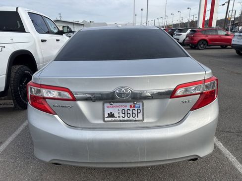 Used 2014 Toyota Camry image 7