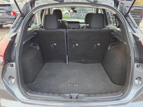 Used 2023 Nissan Kicks S image 13