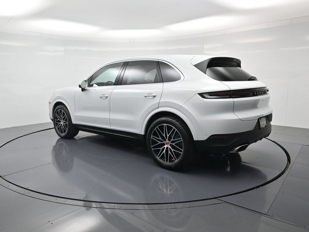 Certified 2026 Porsche Cayenne AWD/4WD image 3