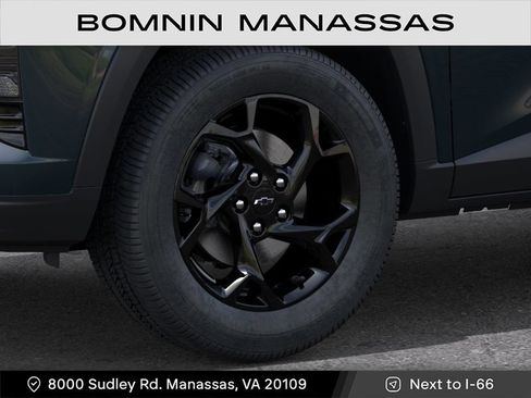 New 2026 Chevrolet Trax LT w/ Midnight Edition FWD image 9