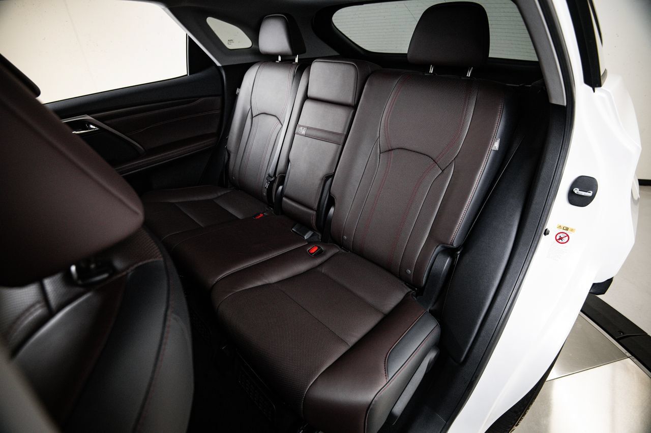 Used 2019 Lexus RX 450h AWD image 24