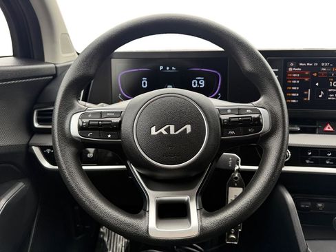 Certified 2025 Kia Sportage LX image 12