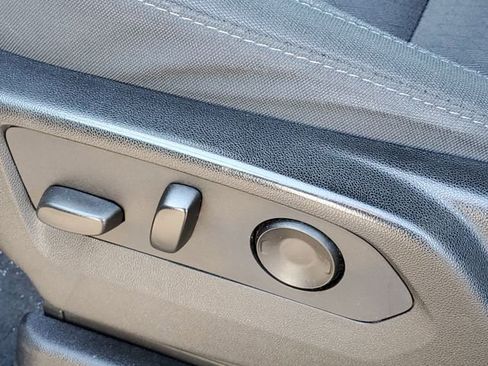 Certified 2023 GMC Yukon SLE image 7