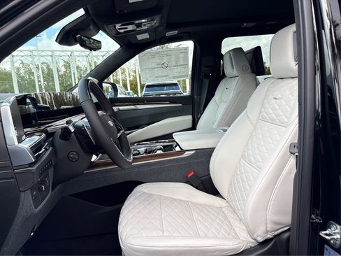 New 2026 Cadillac Escalade ESV Platinum Luxury image 9