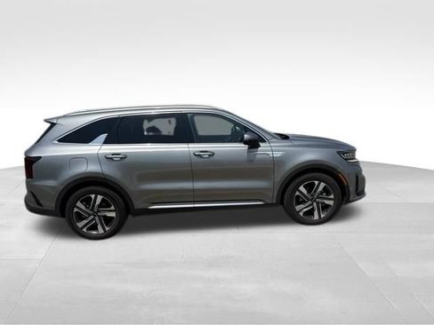 Certified 2022 Kia Sorento SX Prestige AWD/4WD image 2