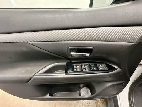 Used 2017 Mitsubishi Outlander ES FWD image 14