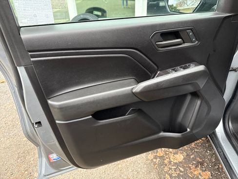Used 2024 Chevrolet Colorado W/T image 10