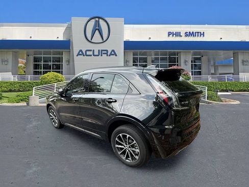 Used 2025 Cadillac XT4 Sport FWD image 13