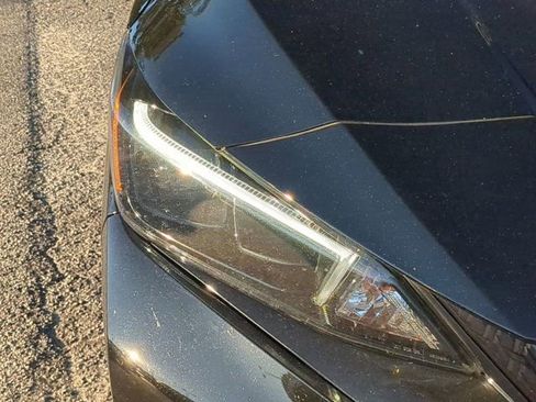 Used 2024 Nissan Leaf SV Plus image 9