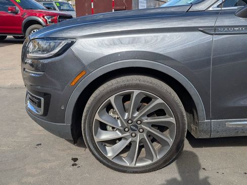 Used 2020 Lincoln Nautilus Reserve w/ Equipment Group 202A image 9