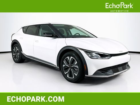 Used 2022 Kia EV6 Light image 1