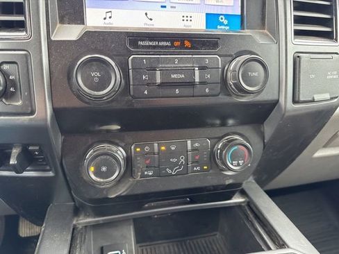 Used 2019 Ford F250 XLT w/ XLT Premium Package AWD/4WD image 18