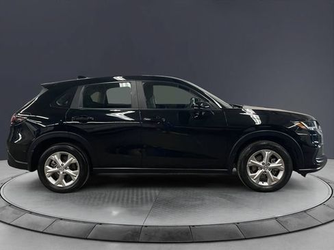 Used 2025 Honda HR-V LX image 6