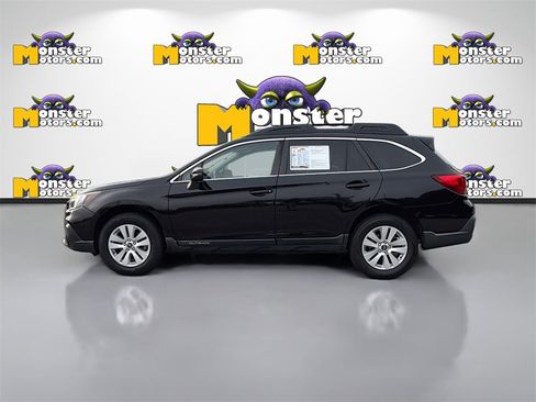 Used 2018 Subaru Outback 2.5i Premium image 8