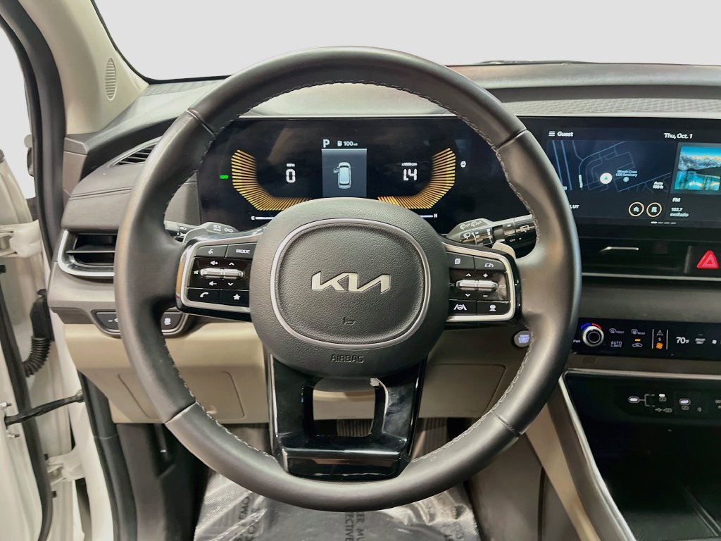 Used 2026 Kia Carnival EX FWD image 11