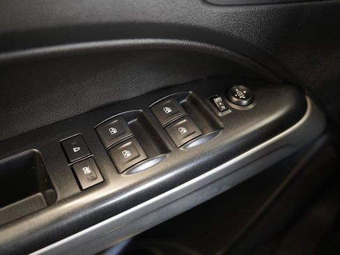 Used 2021 Chevrolet Colorado LT w/ Redline Special Edition AWD/4WD image 28
