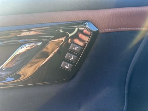 New 2025 Subaru Forester Touring image 18