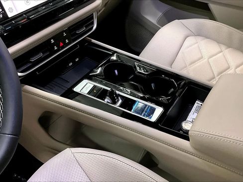 New 2026 Volkswagen Atlas SE image 10