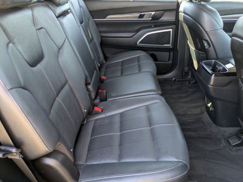 Used 2020 Kia Telluride EX image 13