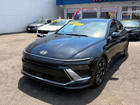 Used 2025 Hyundai Sonata SEL FWD image 4