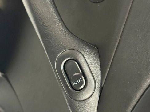 Used 2004 MAZDA MX-5 Miata MAZDASPEED RWD image 16